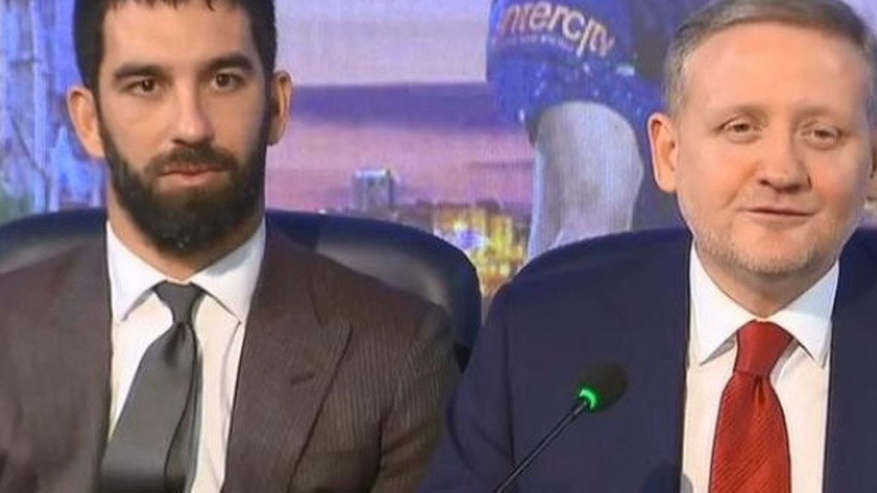 Arda Turan Başakşehir'e imzayı attı