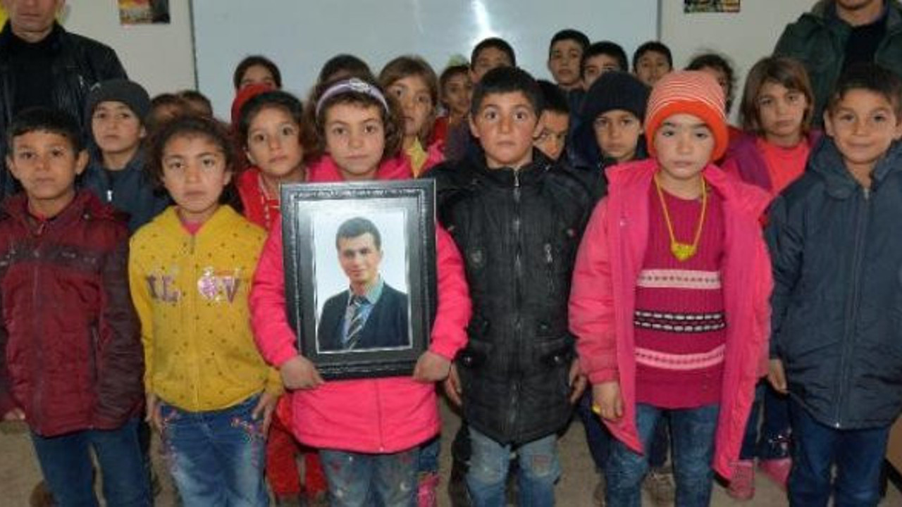 Şehit Necmettin öğretmenin okulunda karne gününde hüzün