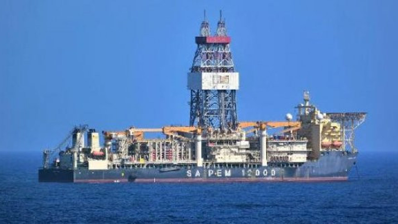 Akdeniz'de gerginliğe sebep olan sondaj gemisi İtalya'ya döndü