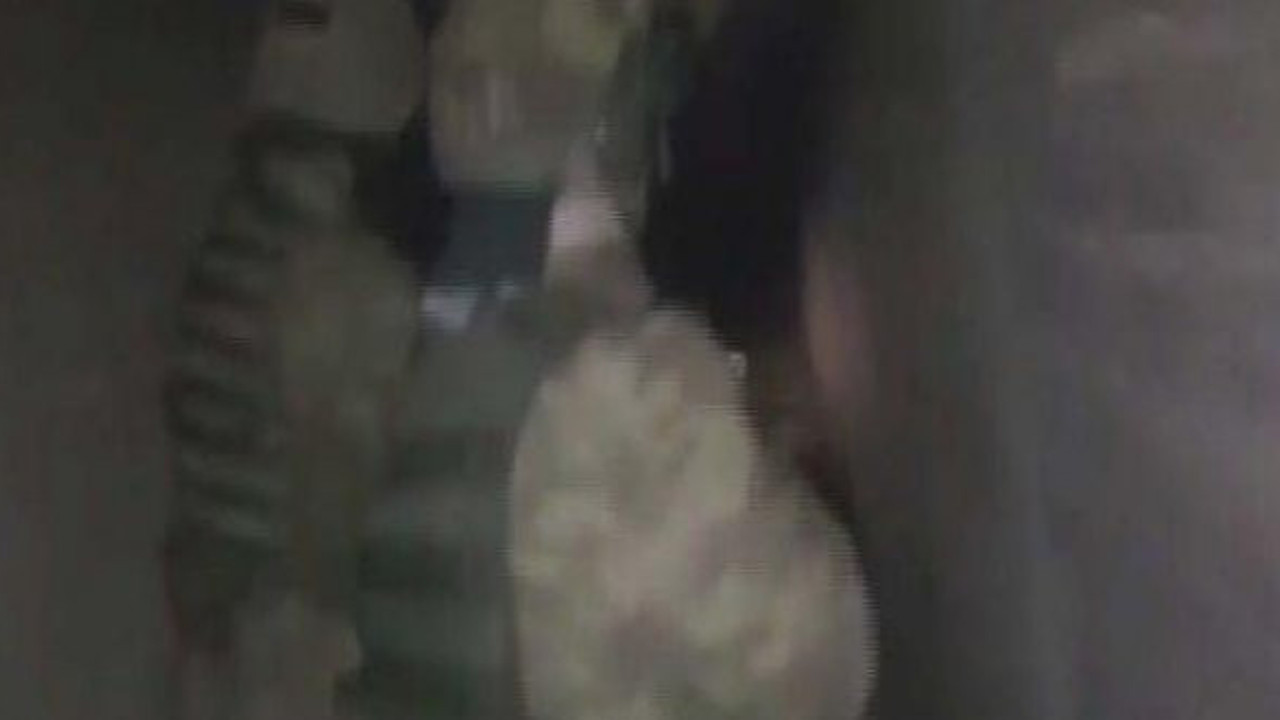 8 askerin şehit olduğu Keltepe'deki tünele böyle girildi