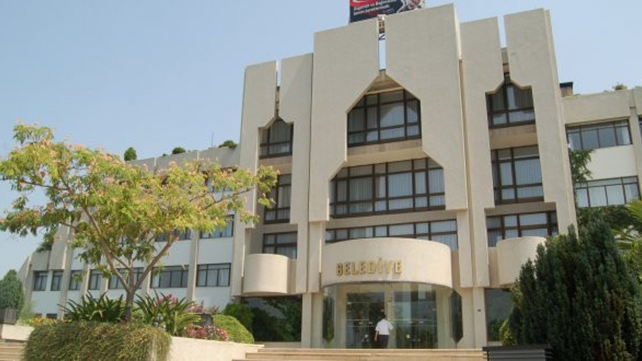 Manisa'da CHP-MHP tartışması belediyeye sıçradı