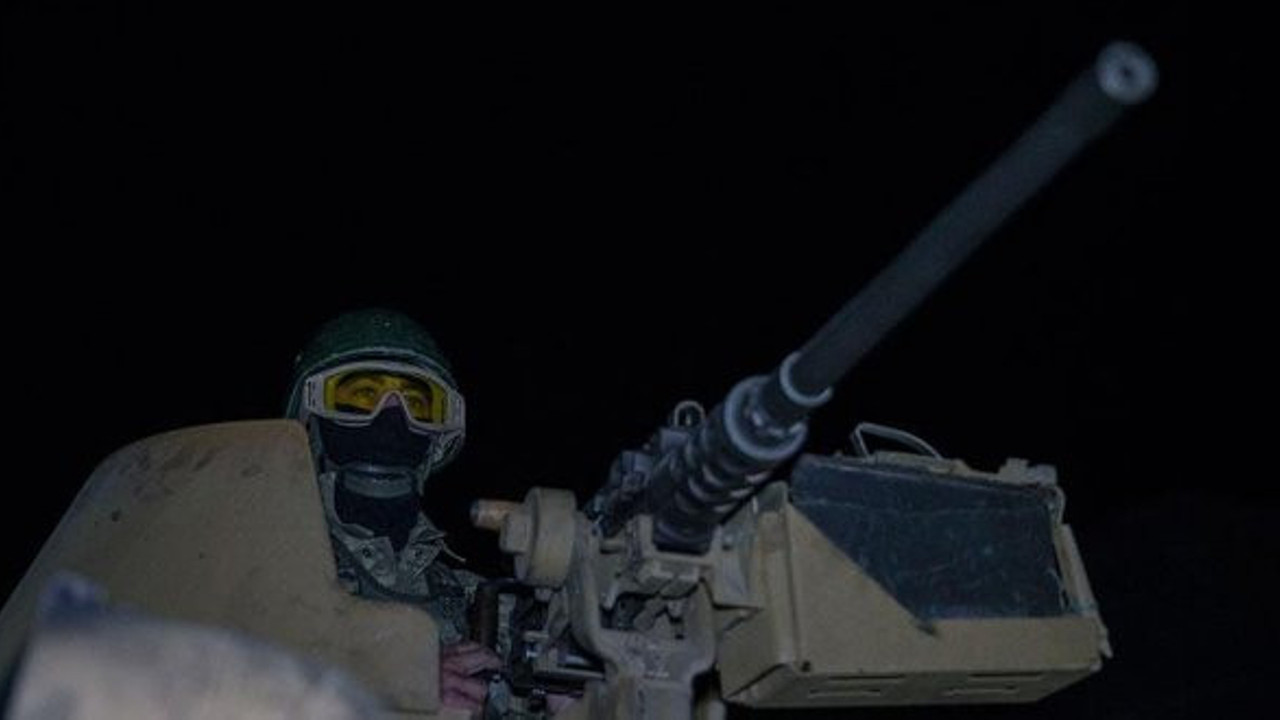 Mehmetçik Afrin'de gece devriyesinde