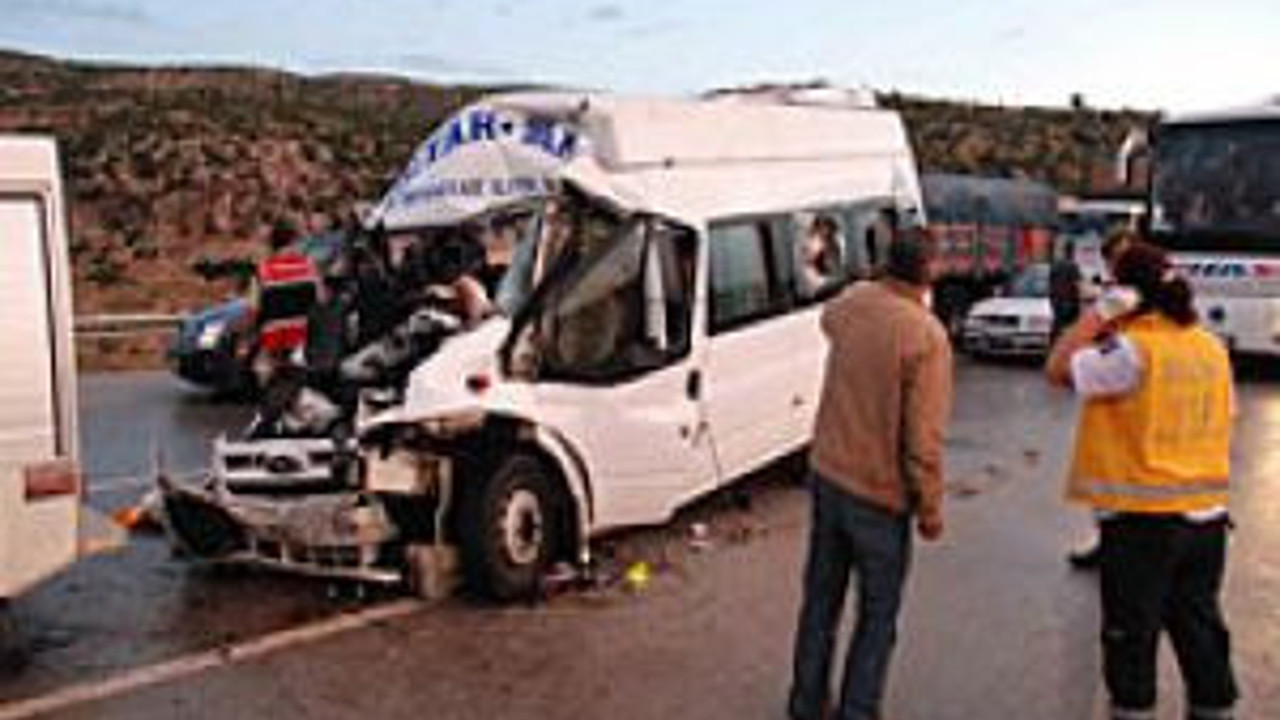 Ecel memleket yolunda yakaladı