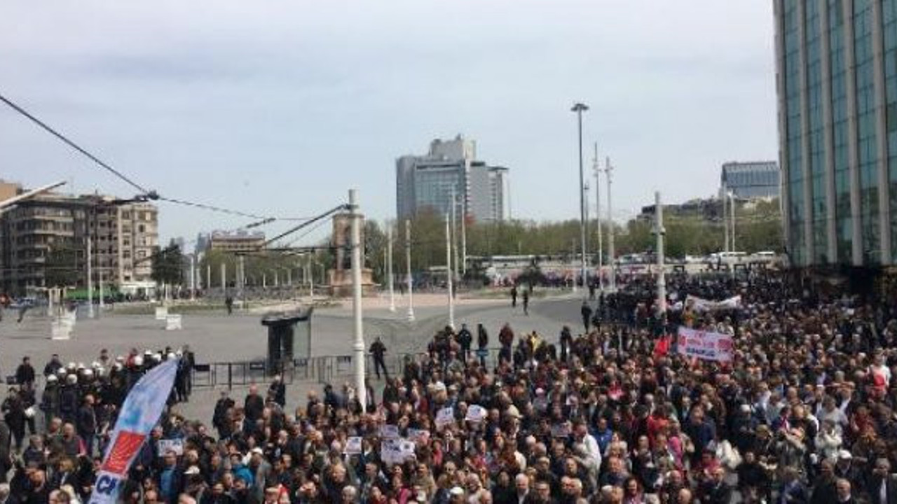 CHP'den 81 ilde OHAL'e karşı oturma eylemi