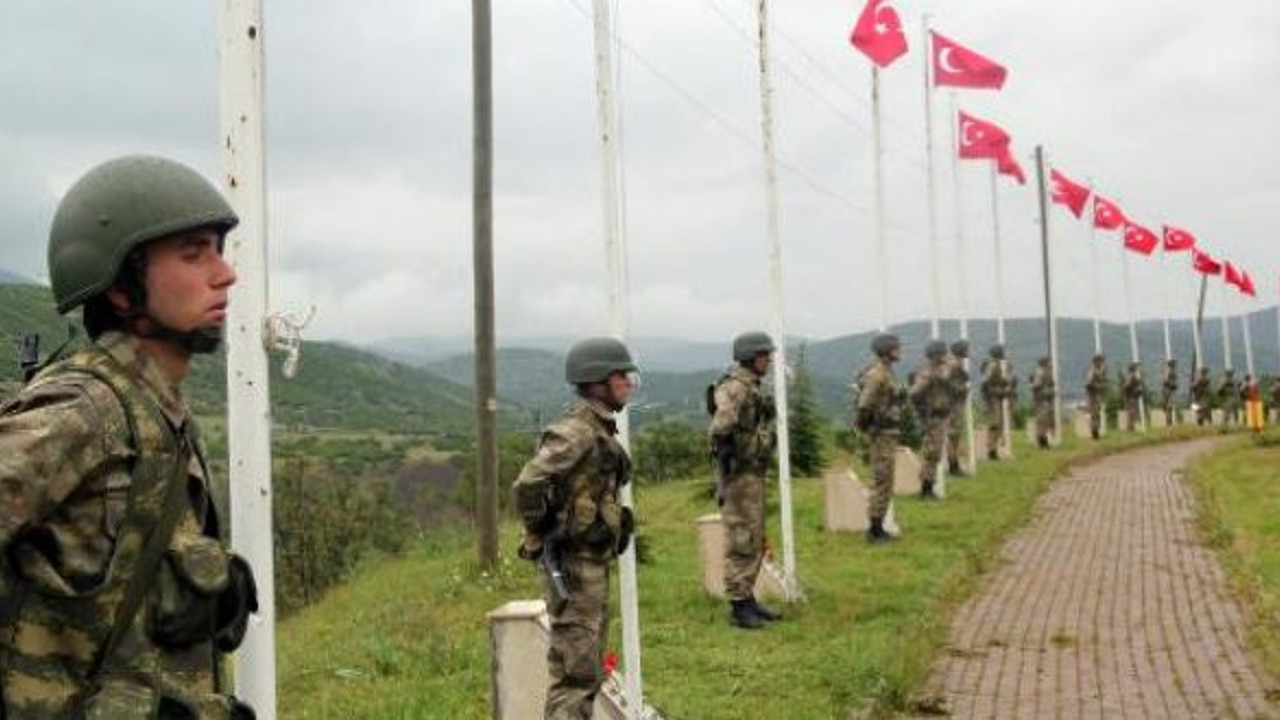 PKK'lı teröristlerin şehit ettiği 33 asker anıldı