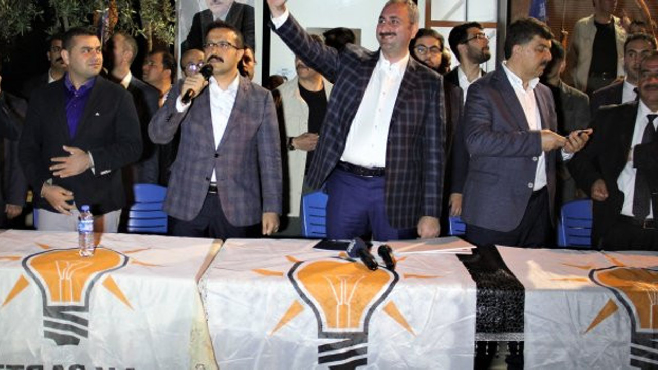 Adalet Bakanı: "Muhalefete verilen oy bütün haklarınızın elinizden alınması demektir"