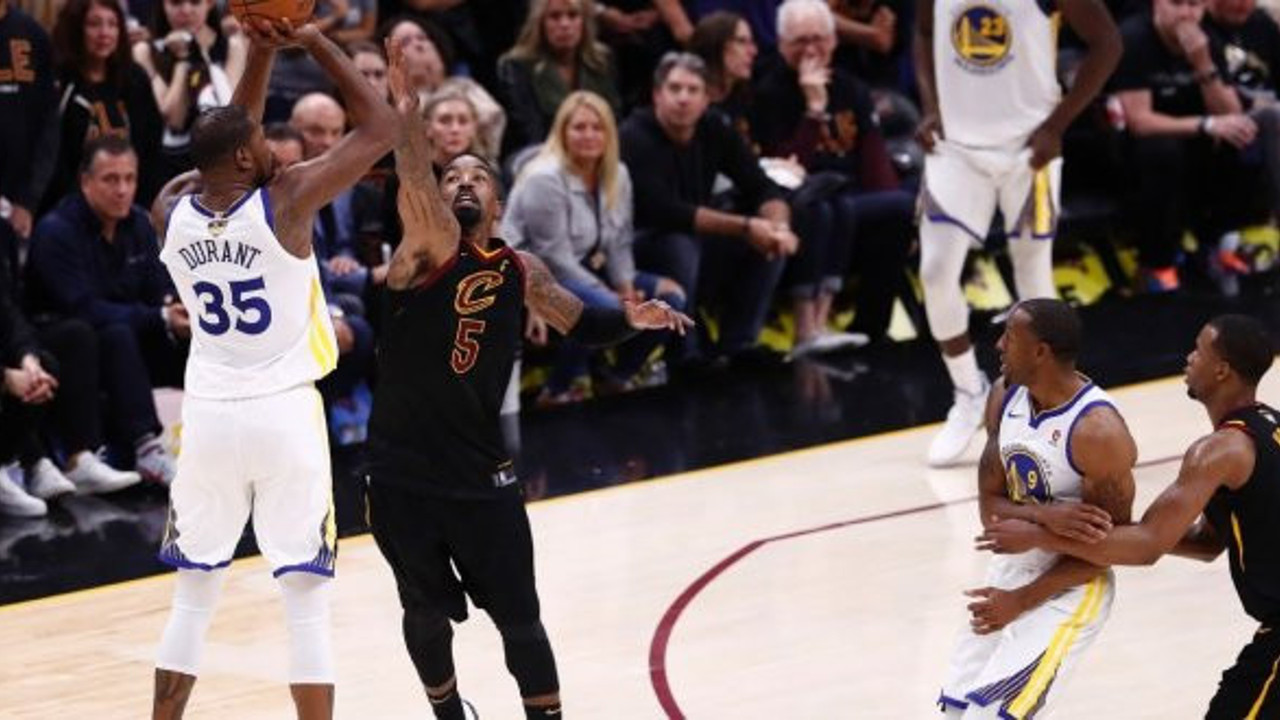 Golden State şampiyonluğu geri aldı