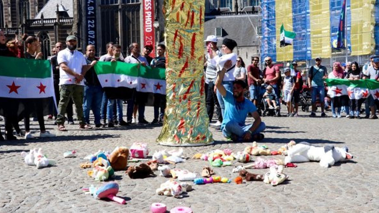 Hollanda'da 'Dera' protestosu