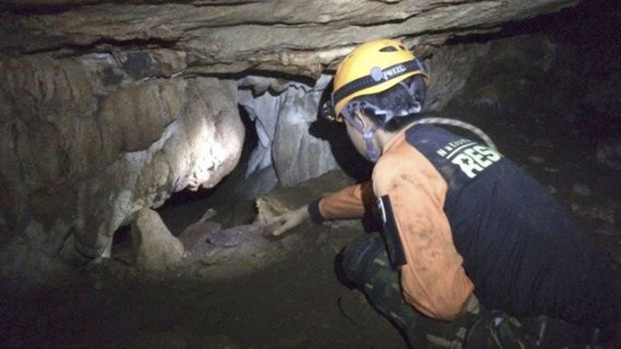 Mağarada mahsur kalan çocukların iki yolu var