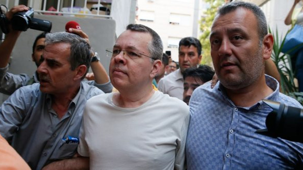 Rahip Brunson'ın sokağında neler oluyor?