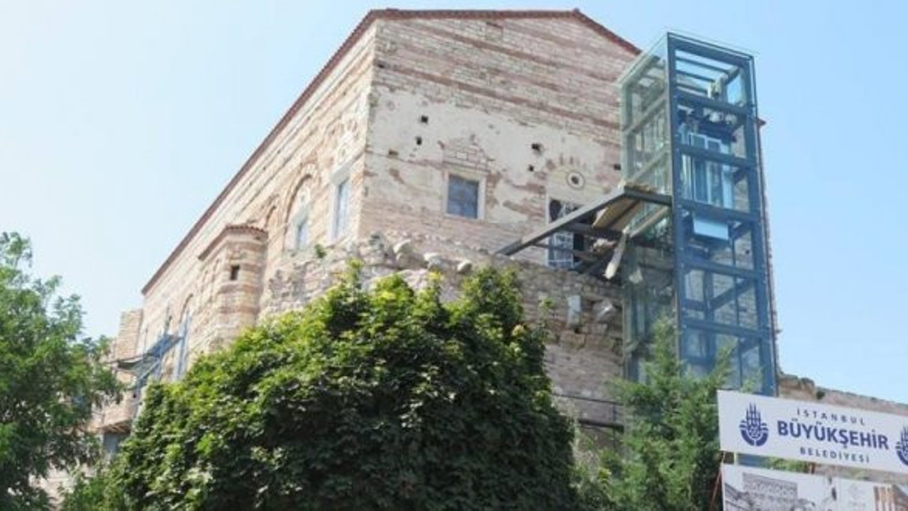 800 yıllık tarihe asansör rezaleti