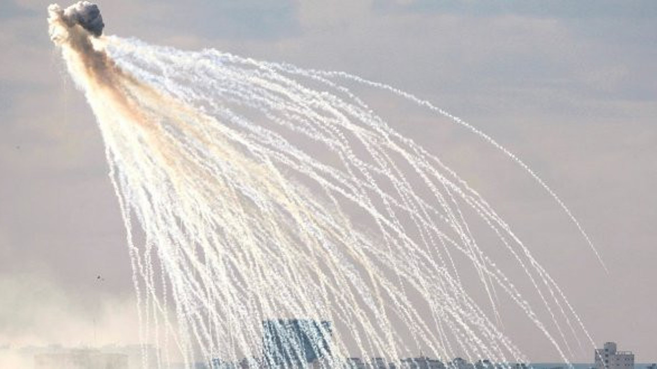 ABD Suriye’yi fosfor bombalarıyla vurdu