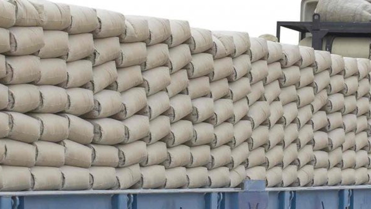 Çimento üretimi yarı yarıya azaldı