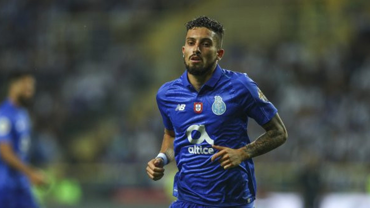 Alex Telles, Porto’da yılın futbolcusu seçildi