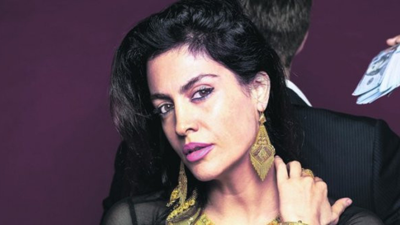 Tuğba Ekinci Ahmet Kural'a destek verdi!