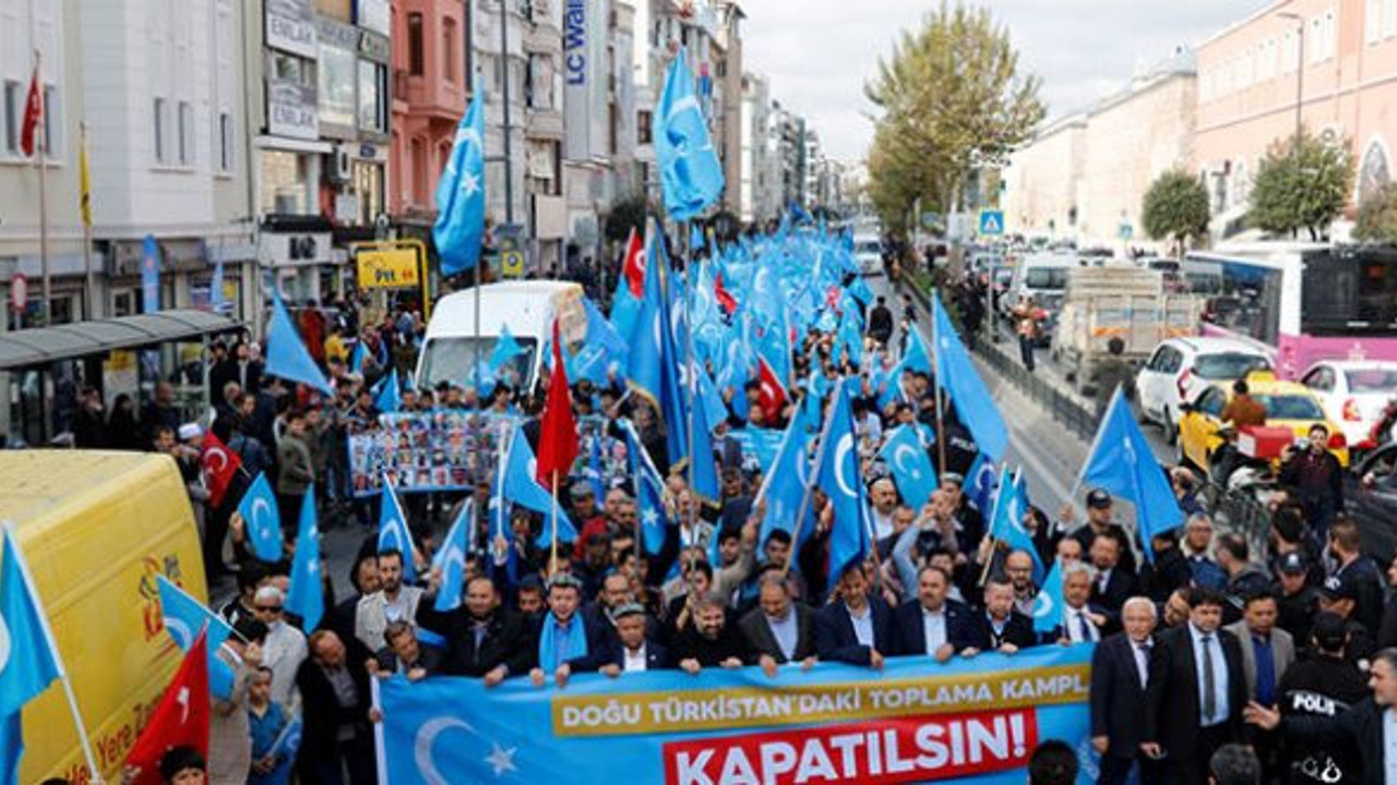 Doğu Türkistan için meydanları doldurdular
