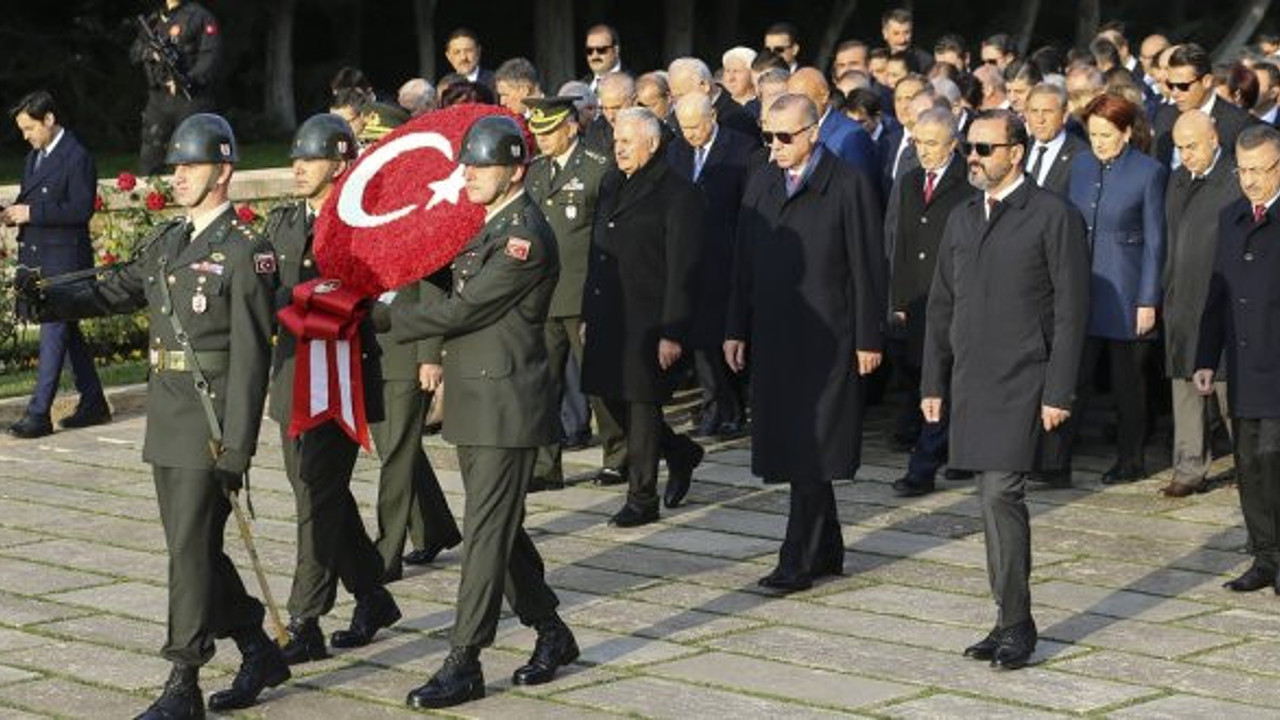 Devlet erkanı Anıtkabir’de Atatürk’ü selamladı