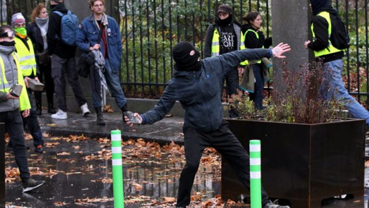 Brüksel'deki protestolar AB kurumlarının önüne sıçradı
