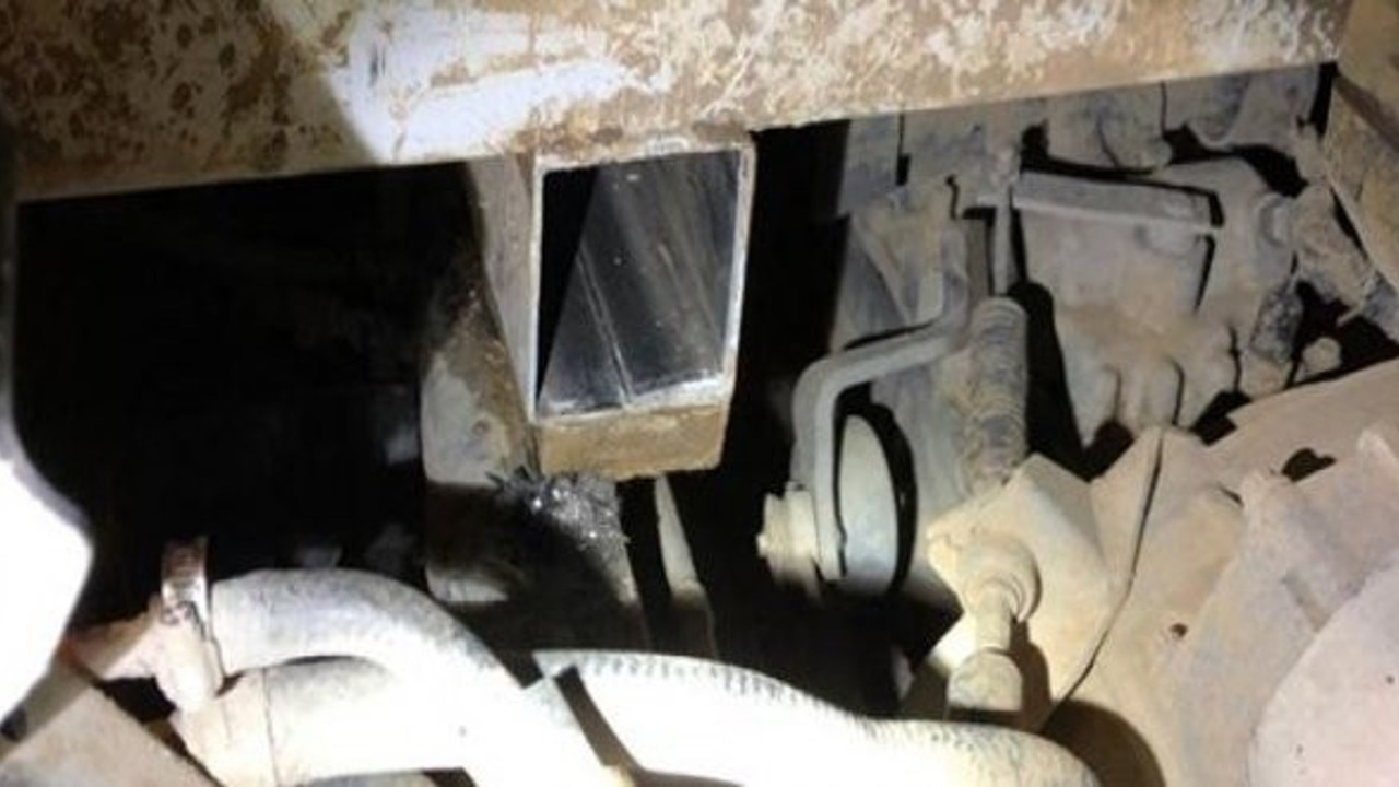 Kamyon şasesinde yaklaşık 40 kilogram uyuşturucu bulundu