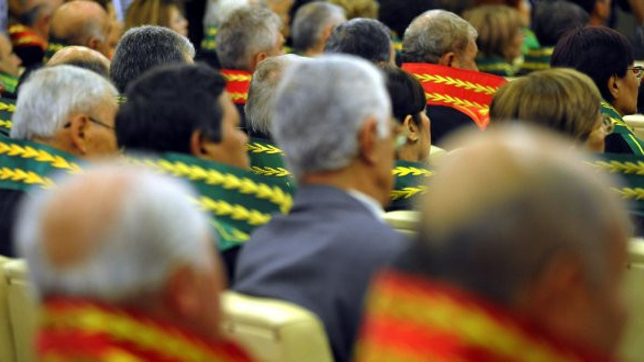 Hakim ve savcı adaylığı sınavında 70 puan barajı geri gelecek