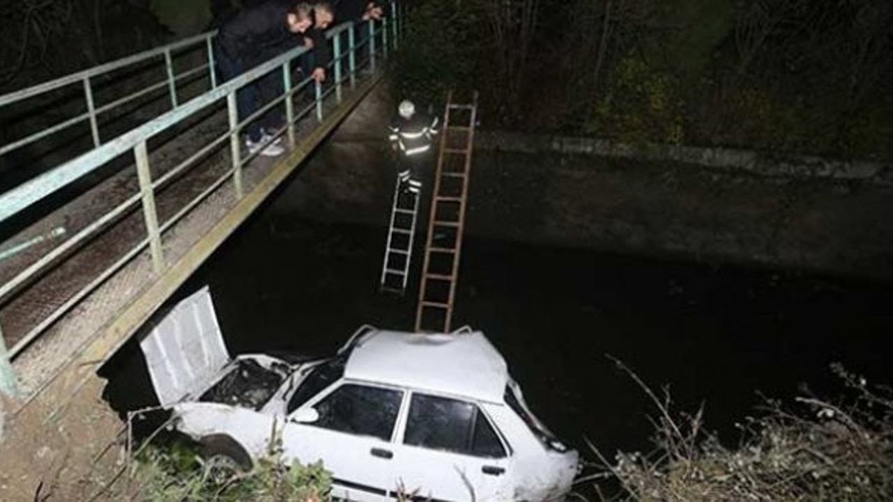 Düzce'de otomobil su kanalına devrildi: 4 yaralı