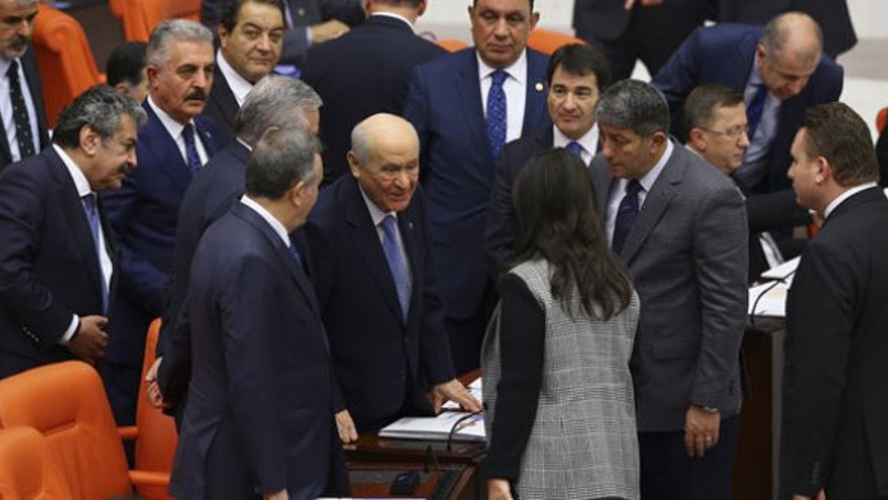 Devlet Bahçeli-Pervin Buldan samimiyetine İYİ Parti'den tepki