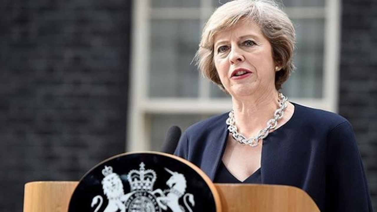 Theresa May'den kritik açıklama!