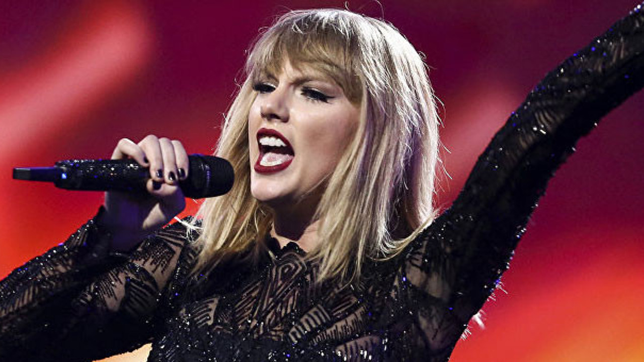 Taylor Swift, konserine gelen hayranlarının gizlice fotoğrafını çekmiş