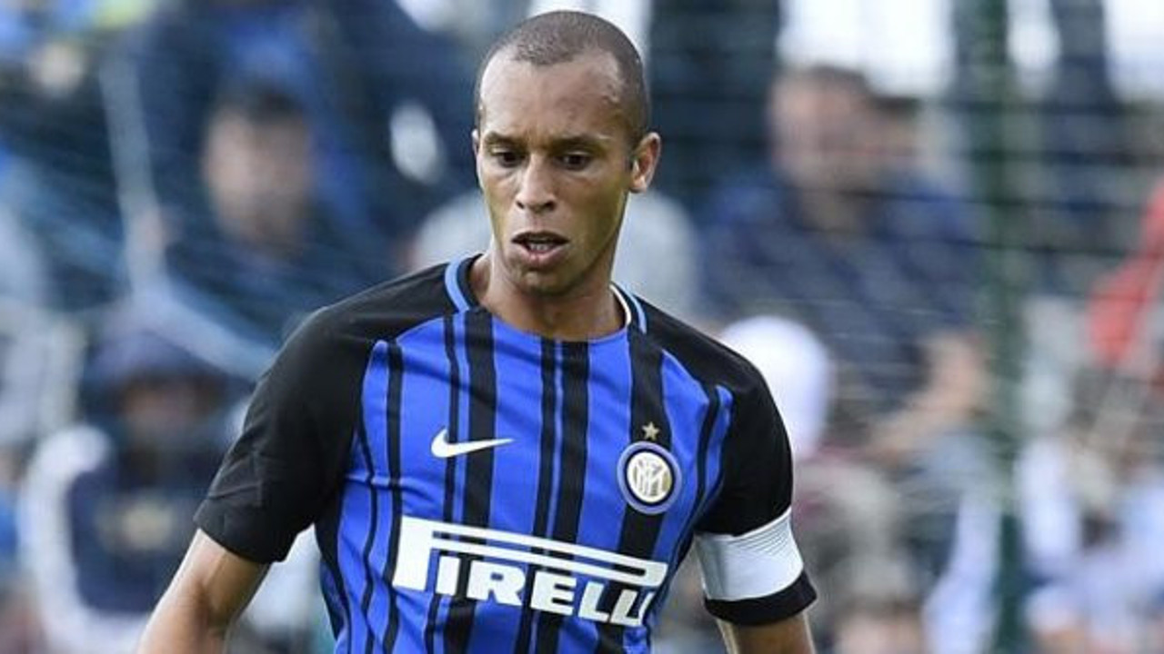 Galatasaray'da stoperde hedef Miranda