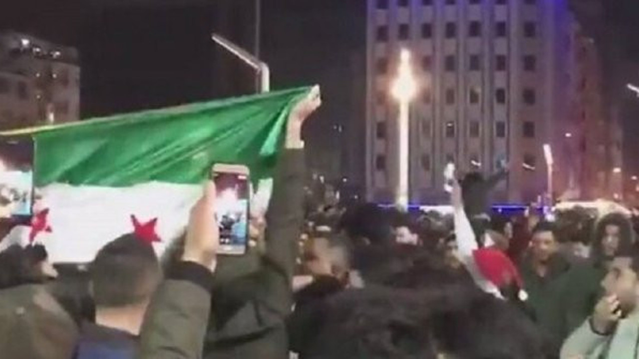 Suriyelilerin yılbaşı akşamı bayrak açması Meclis gündeminde