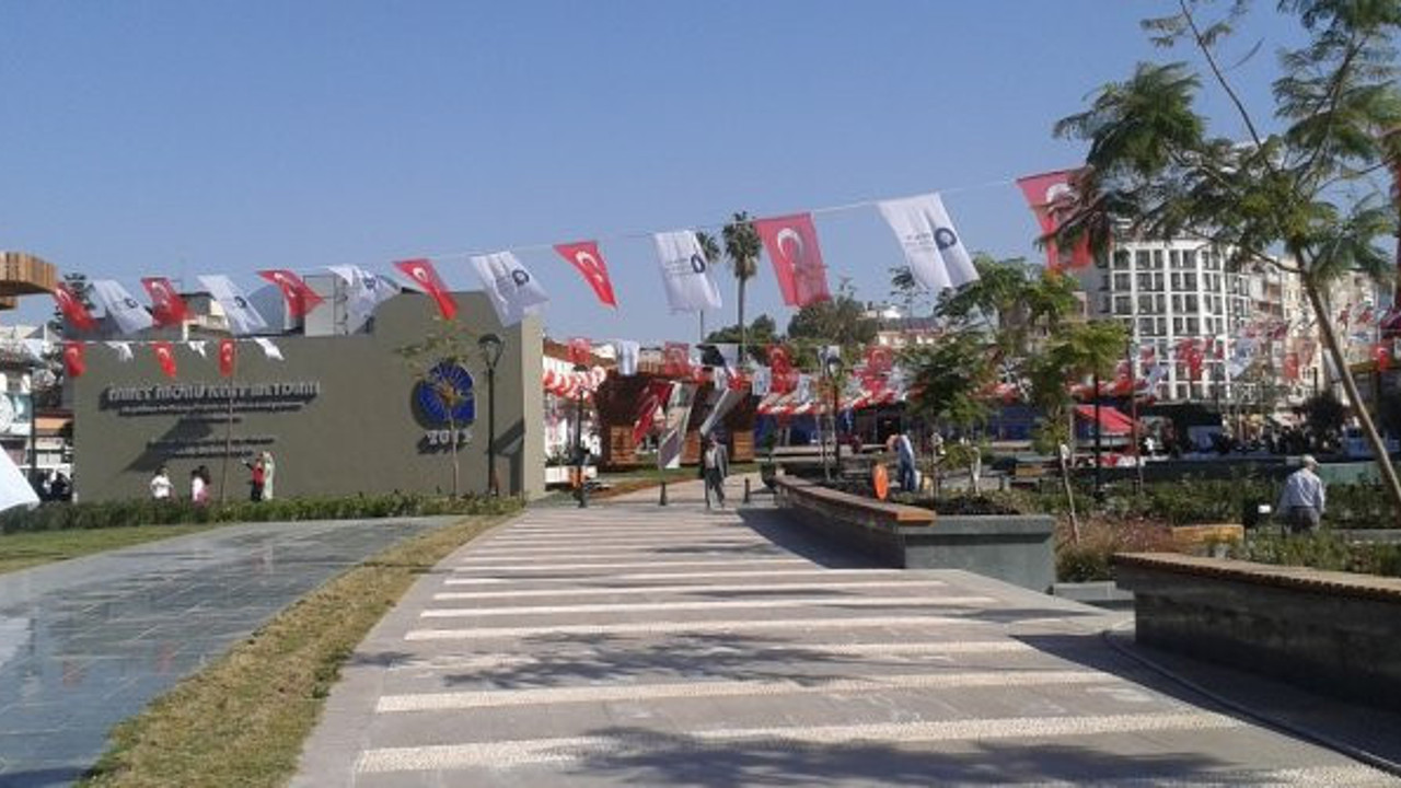 Antalya Büyükşehir Belediyesi’nden Ensar Vakfına bedava iş yeri