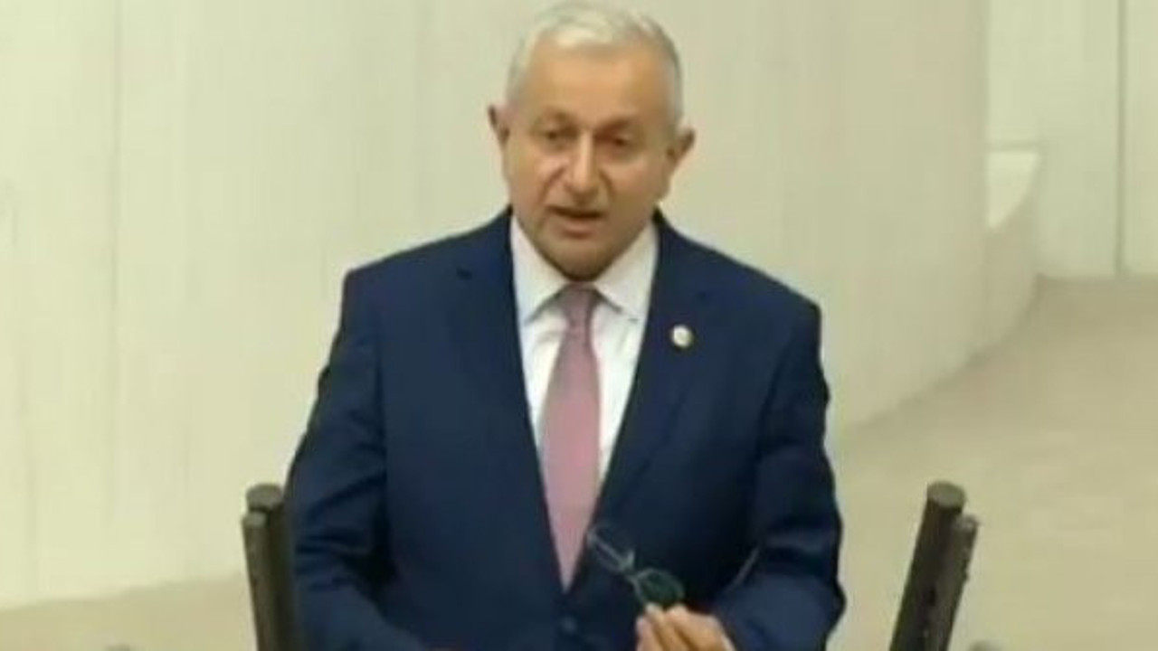 “Barzani ve adamlarına kırmızı pasaport verenler bize de versin”