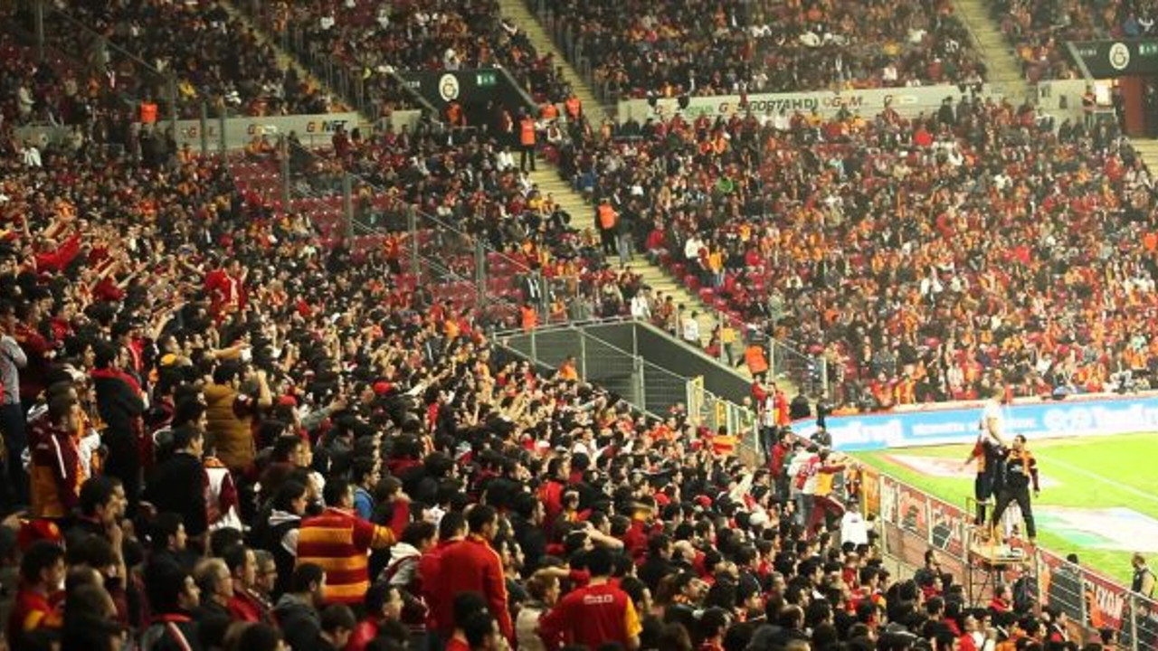 Galatasaray taraftarından yönetime forvet tepkisi