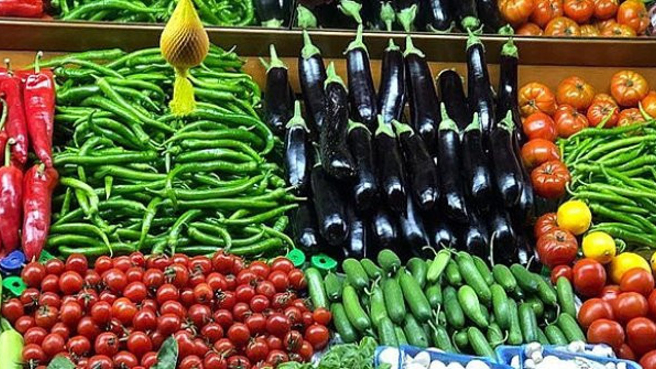 "Ülke böyle yönetilmeye devam ederse patlıcan ve biber karaborsaya düşecek"