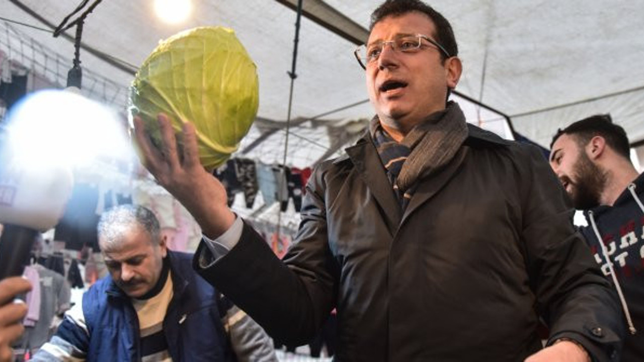 Ekrem İmamoğlu semt pazarında lahana sattı