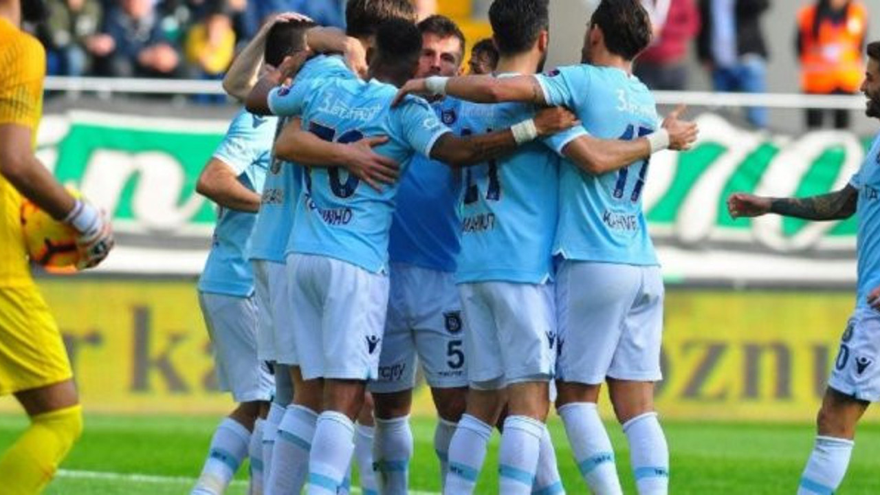 Başakşehir zirvede tek başına