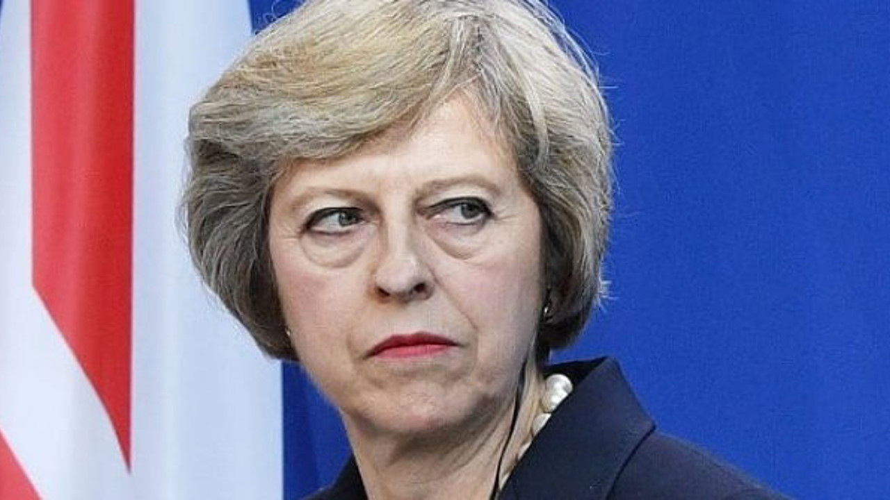 Theresa May'a bir ‘Brexit’ darbesi daha!