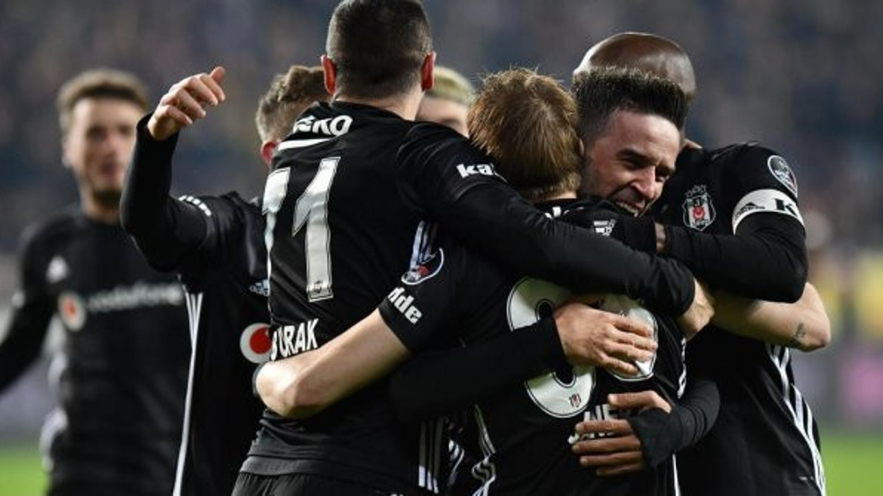 Beşiktaş’ın orta saha oyuncularından forvet performansı