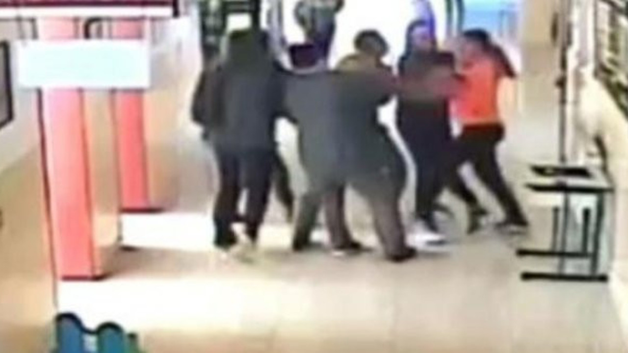 Öğretmen ile veli arasında "düşük not" kavgası