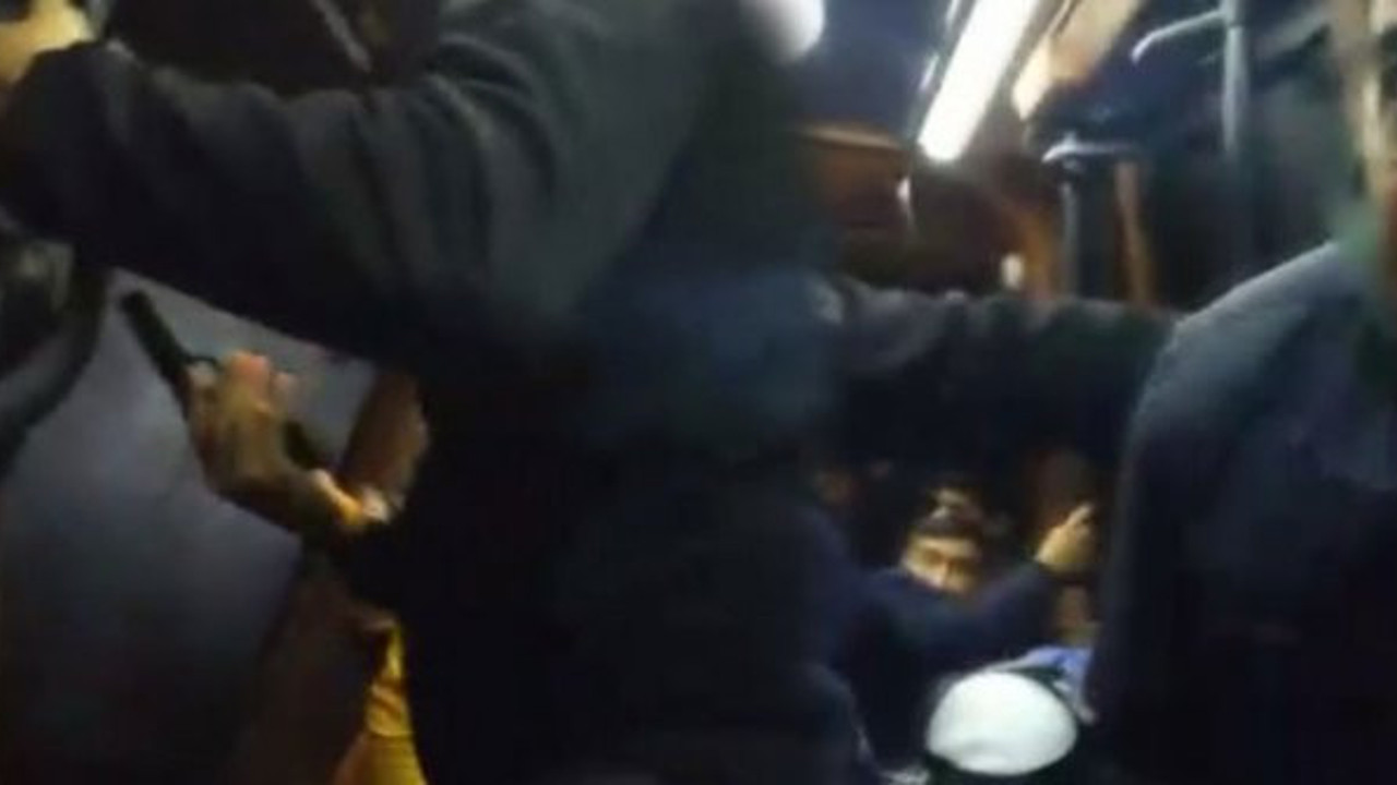 Yolcu dolu minibüste silahlı dehşet