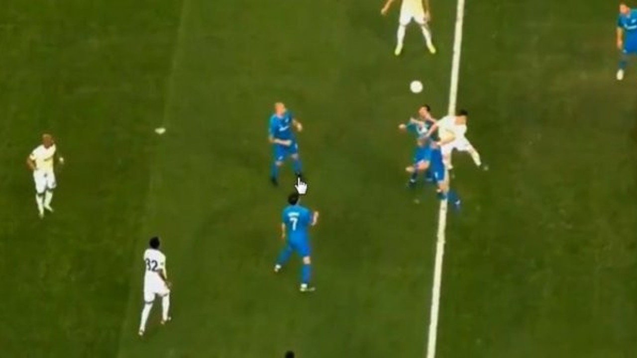 Zenit - Fenerbahçe maçında tartışmalı penaltı pozisyonu