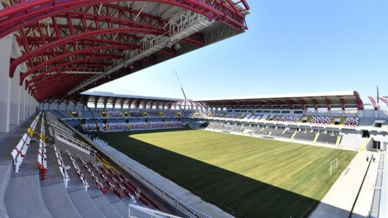 İYİ Partili Başkanın ilk icraatı: Stadın ismini Atatürk yaptı