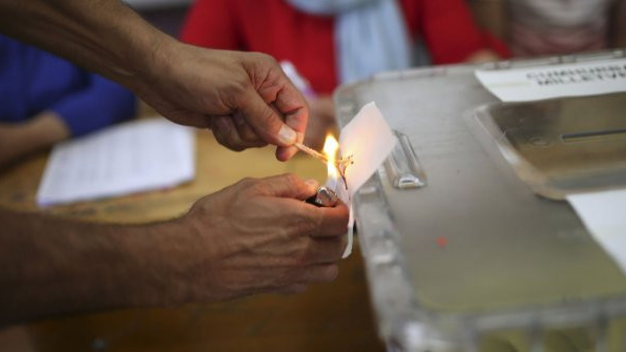 "Tüm yolsuzlukların ortaya çıkacağından korkuyorlar"