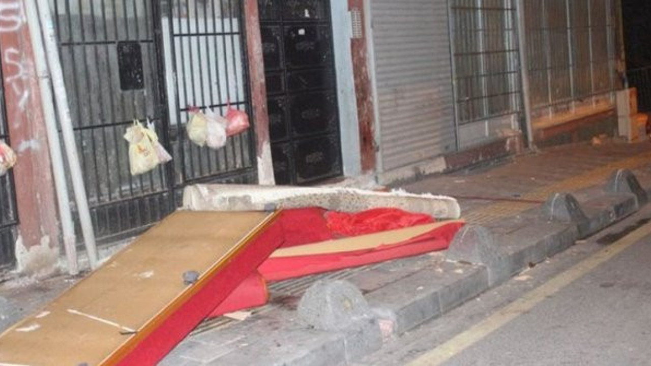 Esenler’de kendini yakan genç, hayatını kaybetti