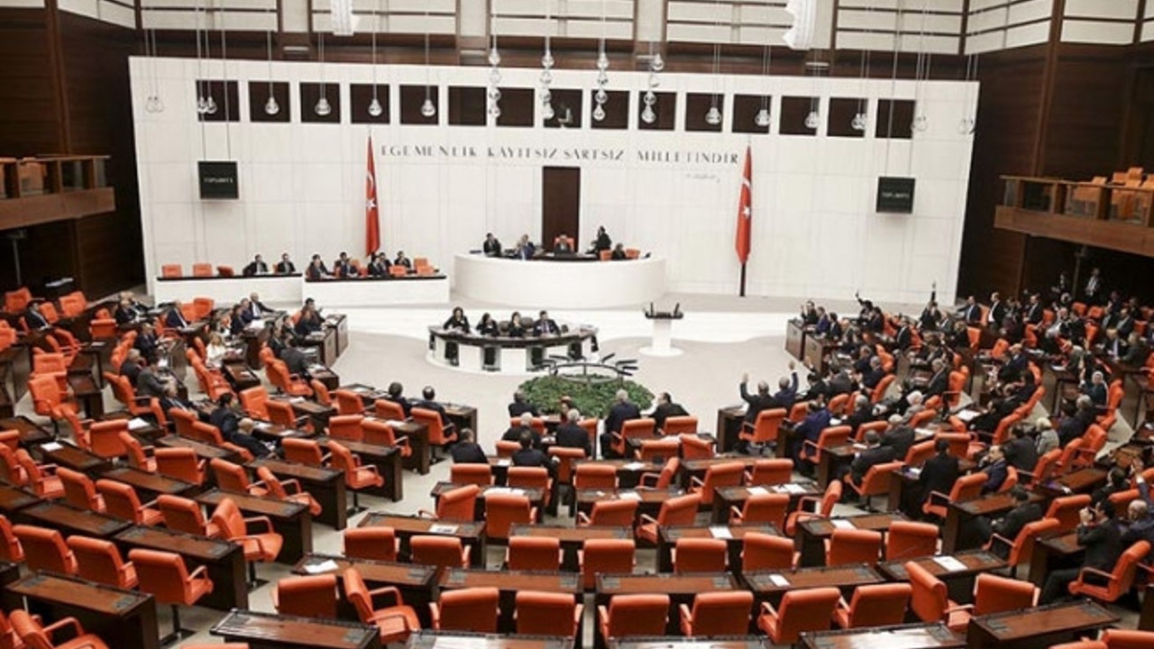 5 ada Yunanistan’a mı bırakıldı?