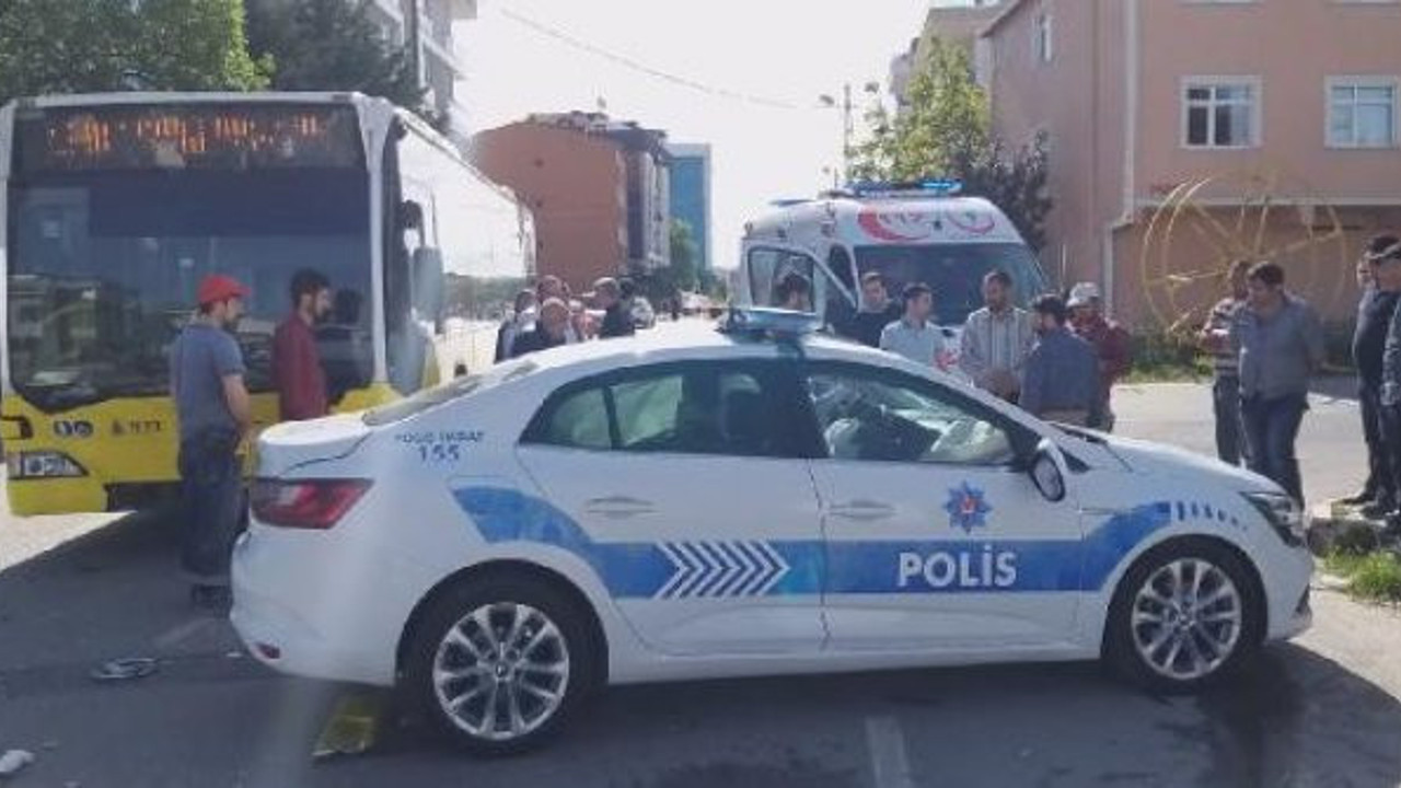 İETT otobüsü polis aracına çarptı!