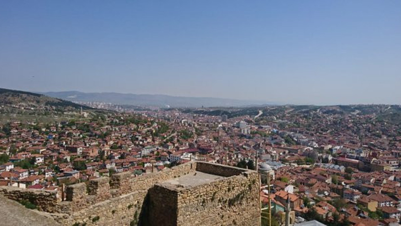 AKP’den MHP’ye 100 bin liralık pastırma faturası