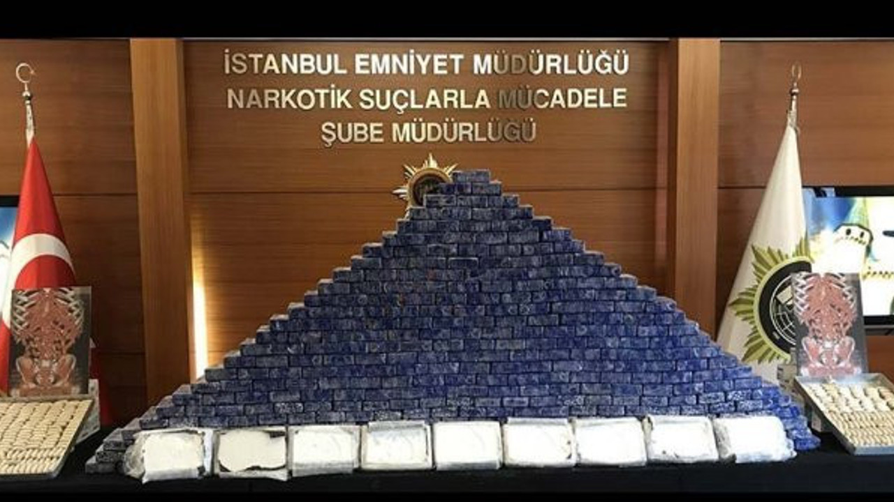 İranlı kuryelerin midesinden 5 kilo eroin çıktı