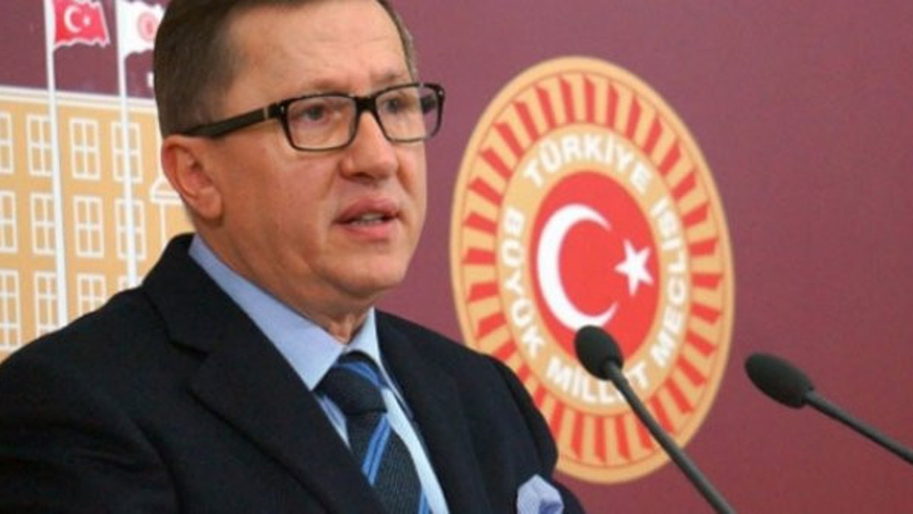 Bebek katili 'sayın' Uygur Türkleri 'terörist'