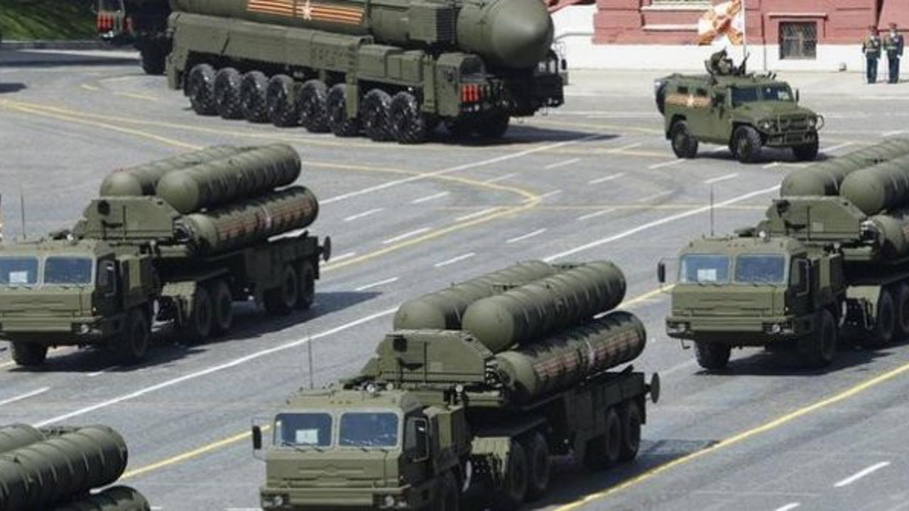 Murat Muratoğlu: "Ekonomi darbe yiyecek!"